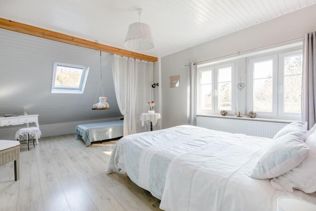 Aux 2 Lacs Chambres D'Hotes Pierre-Percée Oda fotoğraf